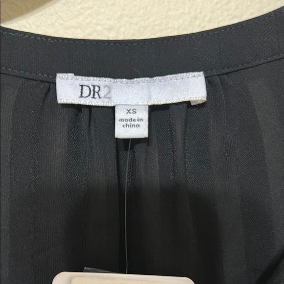 DR2‎ Black Pleated 3/4 Sleeve Blouse - Picture 3 of 7